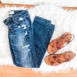 Distressed Dark Wash Skinny Jeans